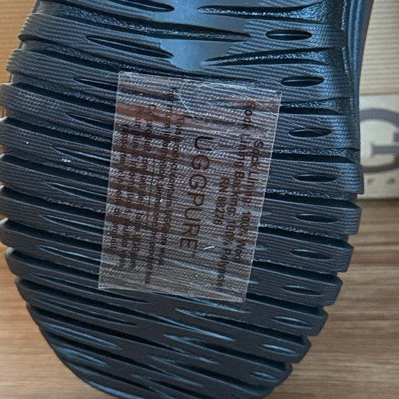 ❄️NEW❄️ UGG Adirondack II Obsidian Boots - Picture 5 of 12